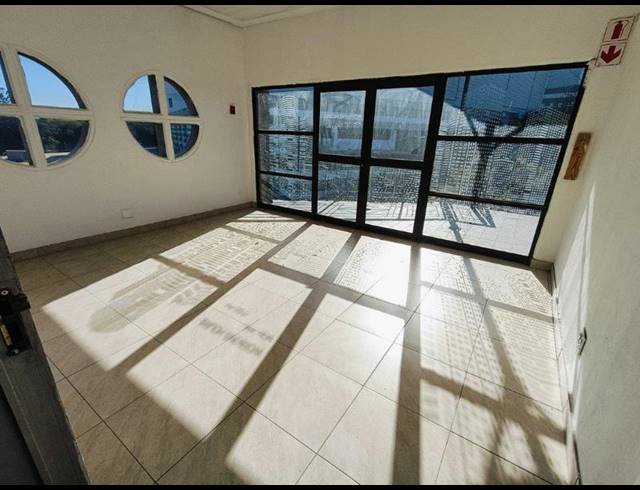 BUSINESS PROPERTY TO RENT IN HALFWAY HOUSE